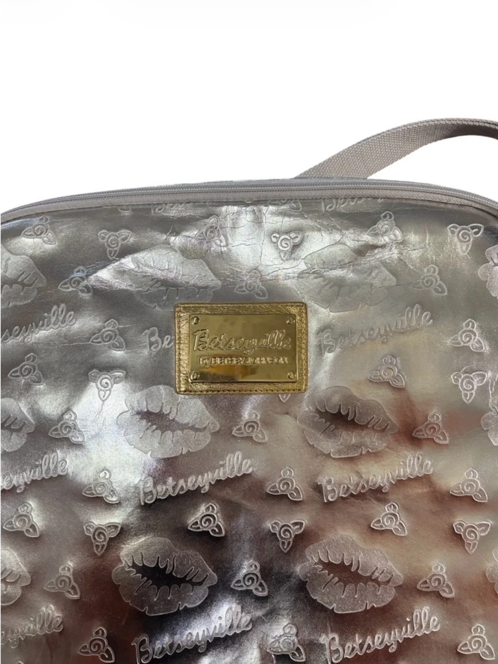 Betsey Johnson Betseyville Metallic Laptop Case